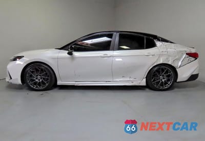 Drugie zdjęcie samochodu z przodu: 2025 TOYOTA CAMRY XSE VIN:4T1DBADK9SU006898 - miniatura