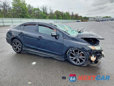 Czwarte zdjęcie samochodu z boku: 2013 HONDA CIVIC HYBRID L VIN:19XFB4F3XDE200264 - miniatura