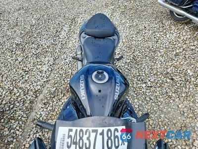 Piąte zdjęcie samochodu w środku: 2023 SUZUKI GSX1300 RR VIN:JS1EJ11B5P7100177 - miniatura