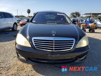 Piąte zdjęcie samochodu w środku: 2008 MERCEDES-BENZ S 550 VIN:WDDNG71X78A220303 - miniatura