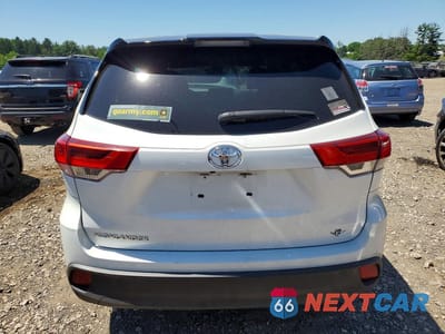 Zdjęcie 6 z 13 samochodu: 2019 TOYOTA HIGHLANDER LE VIN:5TDZARFH7KS051548 - miniatura