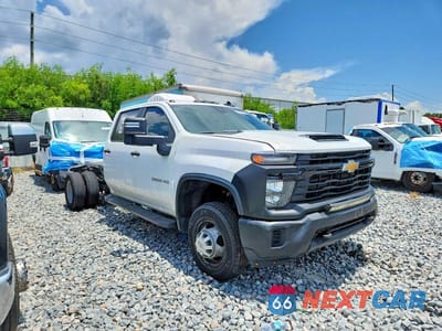 2024 CHEVROLET SILVERADO K3500 1GC4YSEY1RF300709 - główne zdjęcie licytacji z USA - miniatura