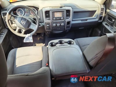 Zdjęcie 8 z 12 samochodu: 2019 RAM 1500 CLASSIC TRADESMAN VIN:1C6RR6FGXKS546162 - miniatura