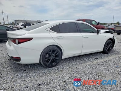 Trzecie zdjęcie samochodu z tyłu: 2023 LEXUS ES 300H F SPORT HANDLING VIN:58ABA1C1XPU027102 - miniatura