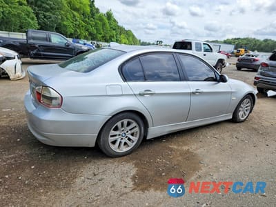 Trzecie zdjęcie samochodu z tyłu: 2007 BMW 328 I VIN:WBAVA33577KX78366 - miniatura