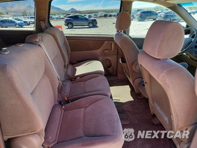 Zdjęcie 11 z 13 samochodu: 2005 TOYOTA SIENNA LE 8 PASSENGER VIN:5TDZA23C05S307176 - miniatura
