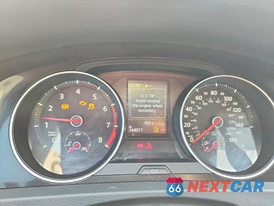 Zdjęcie 9 z 13 samochodu: 2015 VOLKSWAGEN GTI VIN:3VW547AU2FM100463 - miniatura