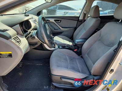 Zdjęcie 7 z 13 samochodu: 2013 HYUNDAI ELANTRA GLS VIN:KMHDH4AE8DU577462 - miniatura