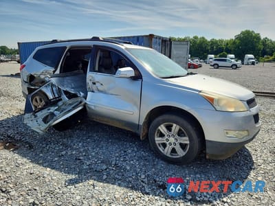 Czwarte zdjęcie samochodu z boku: 2012 CHEVROLET TRAVERSE LT VIN:1GNKRJED2CJ354401 - miniatura