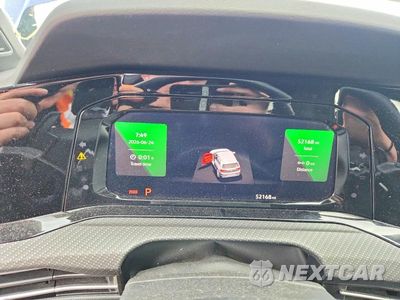 Zdjęcie 9 z 13 samochodu: 2022 VOLKSWAGEN GOLF R VIN:WVWEB7CD4NW174276 - miniatura