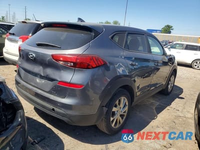 Trzecie zdjęcie samochodu z tyłu: 2019 HYUNDAI TUCSON SE VIN:KM8J23A44KU909092 - miniatura
