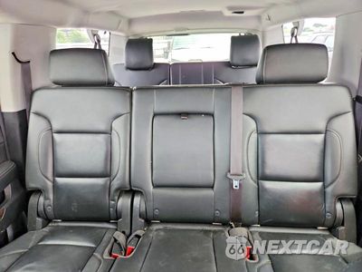 Zdjęcie 10 z 13 samochodu: 2017 CHEVROLET SUBURBAN C1500 LT VIN:1GNSCHKC9HR305727 - miniatura