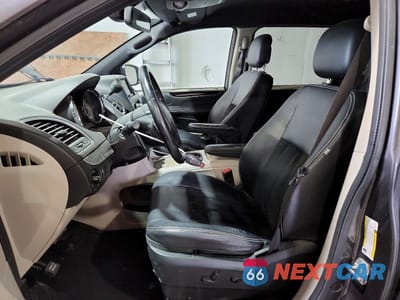 Zdjęcie 7 z 13 samochodu: 2018 DODGE GRAND CARAVAN SXT VIN:2C4RDGCG9JR297578 - miniatura