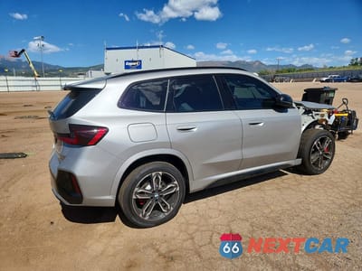 Trzecie zdjęcie samochodu z tyłu: 2026 BMW X1 XDRIVE28I VIN:WBX73EF01T5538050 - miniatura