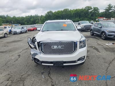 Piąte zdjęcie samochodu w środku: 2017 GMC YUKON DENALI VIN:1GKS2CKJ2HR282163 - miniatura