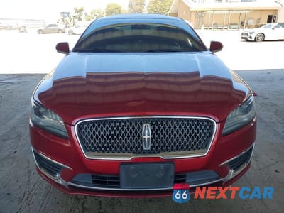 Piąte zdjęcie samochodu w środku: 2019 LINCOLN MKZ RESERVE I VIN:3LN6L5LU5KR614487 - miniatura