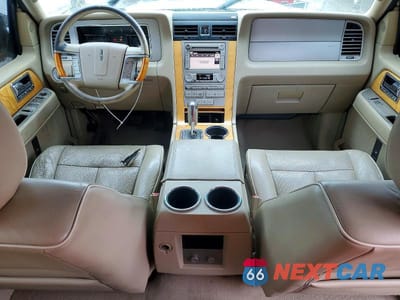 Zdjęcie 8 z 13 samochodu: 2008 LINCOLN NAVIGATOR L VIN:5LMFL28518LJ13214 - miniatura