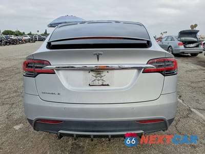 Zdjęcie 6 z 12 samochodu: 2016 TESLA MODEL X VIN:5YJXCAE28GF020966 - miniatura