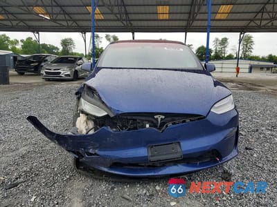 Piąte zdjęcie samochodu w środku: 2023 TESLA MODEL X VIN:7SAXCBE67PF383089 - miniatura