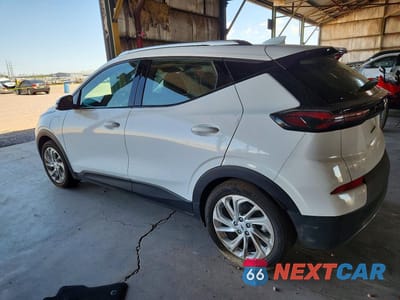 Drugie zdjęcie samochodu z przodu: 2023 CHEVROLET BOLT EUV LT VIN:1G1FY6S07P4131327 - miniatura