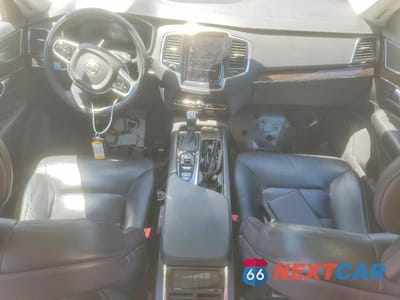 Zdjęcie 8 z 14 samochodu: 2017 VOLVO XC90 T6 VIN:YV4A22PKXH1151240 - miniatura
