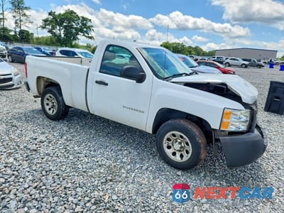 Czwarte zdjęcie samochodu z boku: 2010 CHEVROLET SILVERADO C1500 VIN:1GCPCPEXXAZ215452 - miniatura