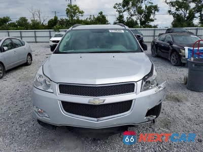Piąte zdjęcie samochodu w środku: 2010 CHEVROLET TRAVERSE LS VIN:1GNLREED1AJ222805 - miniatura