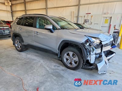 Czwarte zdjęcie samochodu z boku: 2024 TOYOTA RAV4 HYBRID XLE VIN:2T3RWRFVXRW242395 - miniatura
