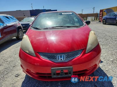 Piąte zdjęcie samochodu w środku: 2009 HONDA FIT VIN:JHMGE88259C004334 - miniatura