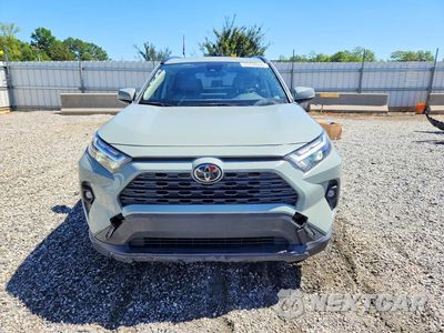 Piąte zdjęcie samochodu w środku: 2023 TOYOTA RAV4 XLE PREMIUM VIN:JTMC1RFV9PD100697 - miniatura