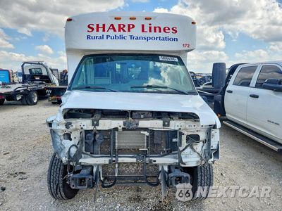 Piąte zdjęcie samochodu w środku: 2021 FORD E350 SHUTTLE BUS VIN:1FDEE3FN5MDC10714 - miniatura