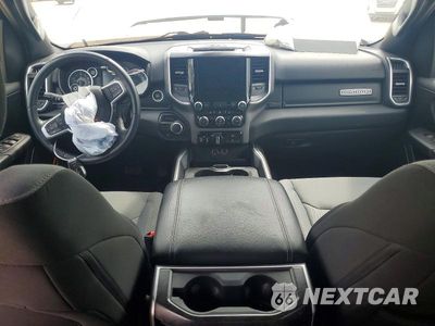 Zdjęcie 8 z 12 samochodu: 2023 RAM 1500 BIG HORN VIN:1C6RREFT7PN641050 - miniatura