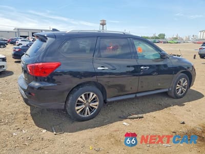 Trzecie zdjęcie samochodu z tyłu: 2019 NISSAN PATHFINDER S VIN:5N1DR2MM6KC642705 - miniatura