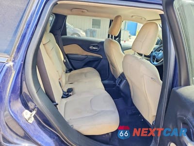 Zdjęcie 11 z 13 samochodu: 2016 JEEP CHEROKEE LATITUDE VIN:1C4PJMCS3GW271092 - miniatura