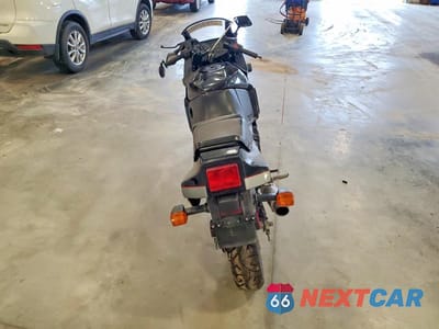 Czwarte zdjęcie samochodu z boku: 1990 KAWASAKI ZX600 C VIN:JKAZX4C19LA021761 - miniatura