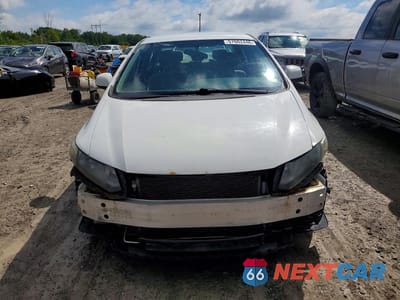 Piąte zdjęcie samochodu w środku: 2013 HONDA CIVIC LX VIN:19XFB2F52DE235094 - miniatura