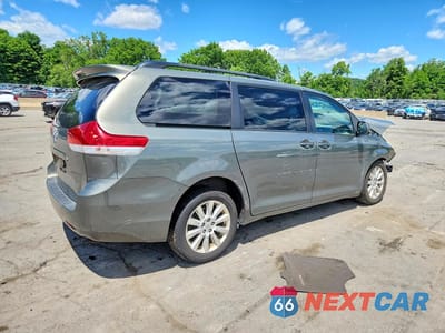 Trzecie zdjęcie samochodu z tyłu: 2011 TOYOTA SIENNA XLE 7-PASSENGER VIN:5TDDK3DC1BS011719 - miniatura