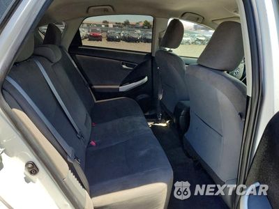 Zdjęcie 10 z 13 samochodu: 2014 TOYOTA PRIUS TWO VIN:JTDKN3DU8E0384500 - miniatura