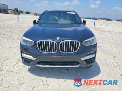 Piąte zdjęcie samochodu w środku: 2021 BMW X3 SDRIVE30I VIN:5UXTY3C07M9H38092 - miniatura