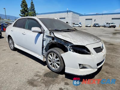 Czwarte zdjęcie samochodu z boku: 2010 TOYOTA COROLLA S VIN:1NXBU4EE7AZ263682 - miniatura