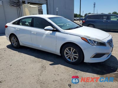 Czwarte zdjęcie samochodu z boku: 2017 HYUNDAI SONATA SE VIN:5NPE24AF5HH469920 - miniatura