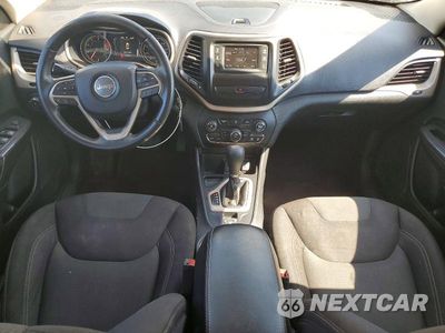 Zdjęcie 8 z 13 samochodu: 2017 JEEP CHEROKEE LATITUDE VIN:1C4PJLCB1HW559849 - miniatura