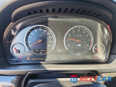 Zdjęcie 9 z 12 samochodu: 2013 BMW M5 VIN:WBSFV9C50DD096291 - miniatura