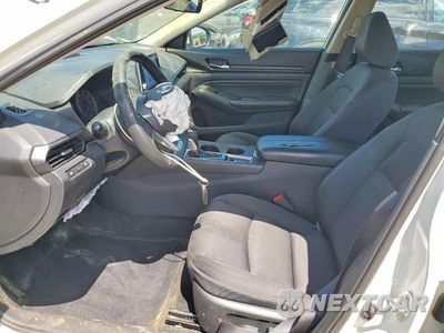 Zdjęcie 7 z 12 samochodu: 2019 NISSAN ALTIMA S VIN:1N4BL4BW8KC167352 - miniatura