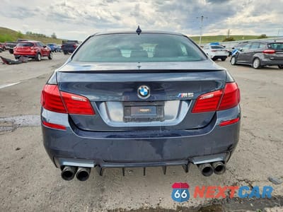 Zdjęcie 6 z 12 samochodu: 2013 BMW M5 VIN:WBSFV9C50DC773801 - miniatura