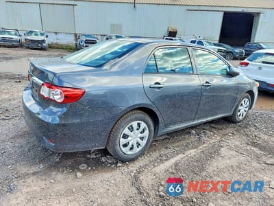 Trzecie zdjęcie samochodu z tyłu: 2013 TOYOTA COROLLA L VIN:2T1BU4EE2DC960781 - miniatura