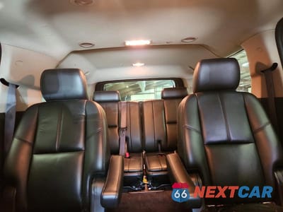 Zdjęcie 10 z 13 samochodu: 2011 CHEVROLET SUBURBAN K1500 LT VIN:1GNSKJE38BR270207 - miniatura