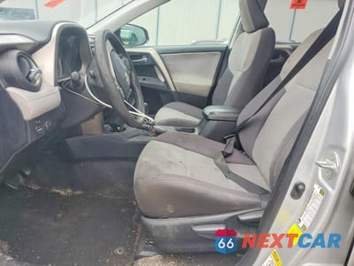 Zdjęcie 7 z 12 samochodu: 2015 TOYOTA RAV4 XLE VIN:2T3WFREV7FW177845 - miniatura