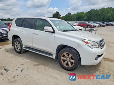 Czwarte zdjęcie samochodu z boku: 2011 LEXUS GX 460 VIN:JTJBM7FX8B5026875 - miniatura