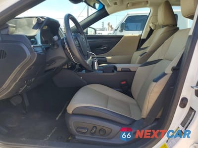 Zdjęcie 7 z 12 samochodu: 2021 LEXUS ES 300H BASE VIN:58ACA1C17MU003355 - miniatura
